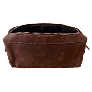 Sand Storm Kenya Brown Leather Toiletry Bag Unisex 10" Water Resistant Travel